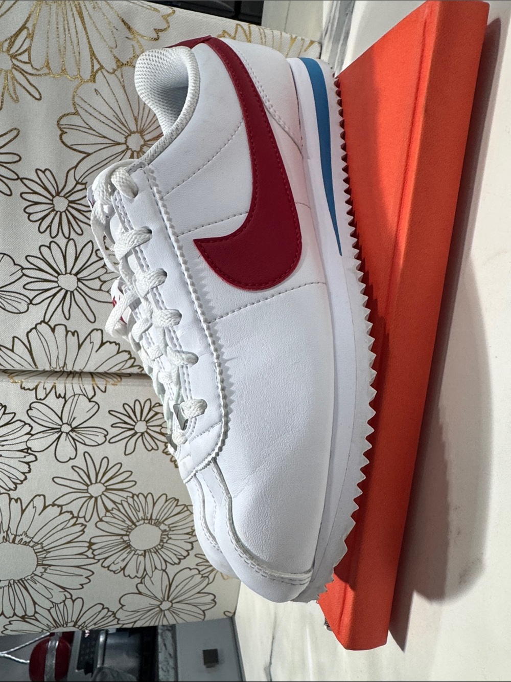 Nike Cortez Sneaker Youth 5.5Y White Red Blue Good Condition Low Top Leather